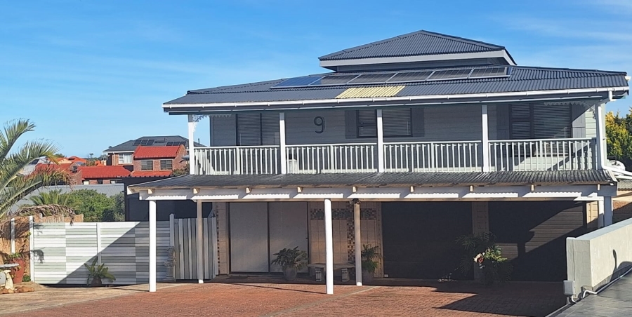 4 Bedroom Property for Sale in Stilbaai Wes Western Cape